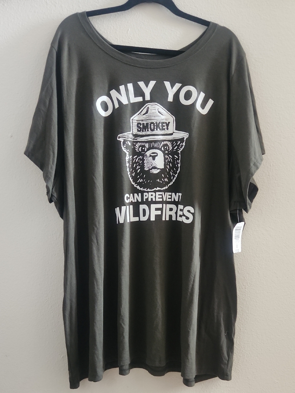 Torrid Smokey The Bear Olive Green Graphic Women’s T-Shirt